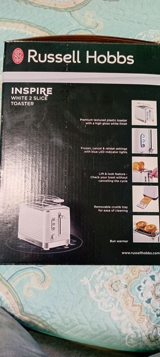 Продам тостер Russell Hobbs