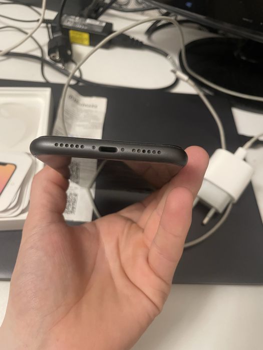 айфон 11 64гб в хорошем состояни