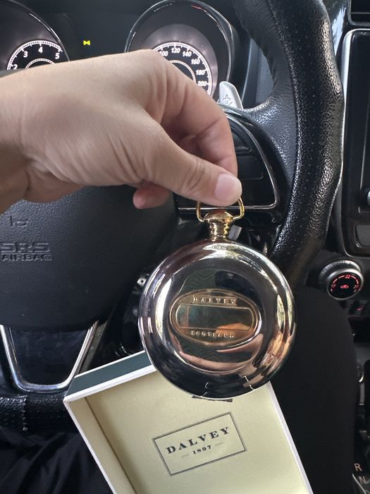 Продам Часы DALVEY