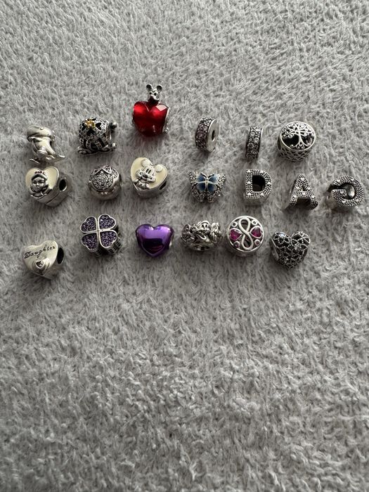 Charmuri pandora originale.Sunt ca si noi!!!