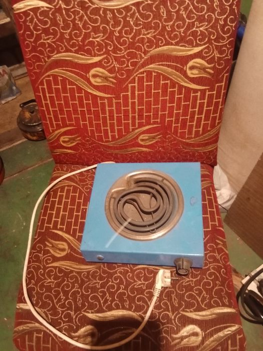 Электро плитка и машинка для мешков