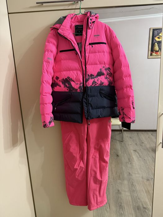 Горнолыжный костюм