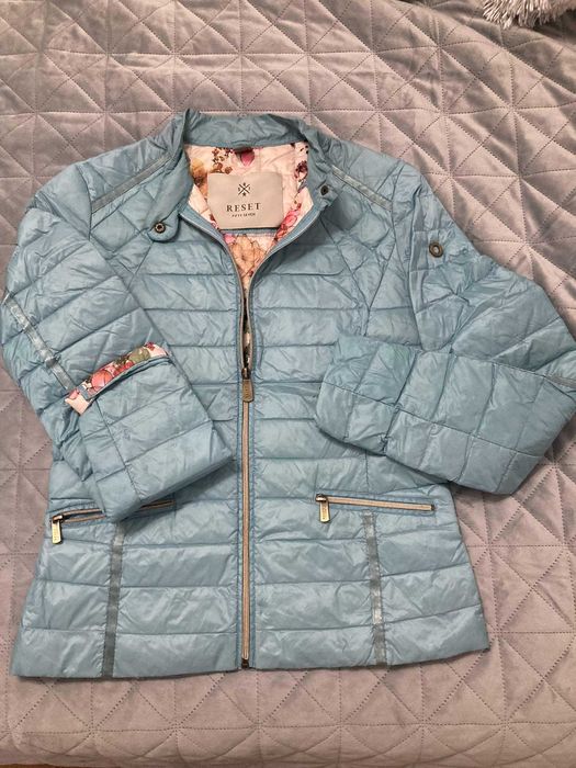 Пухено късо яке на марката Reset