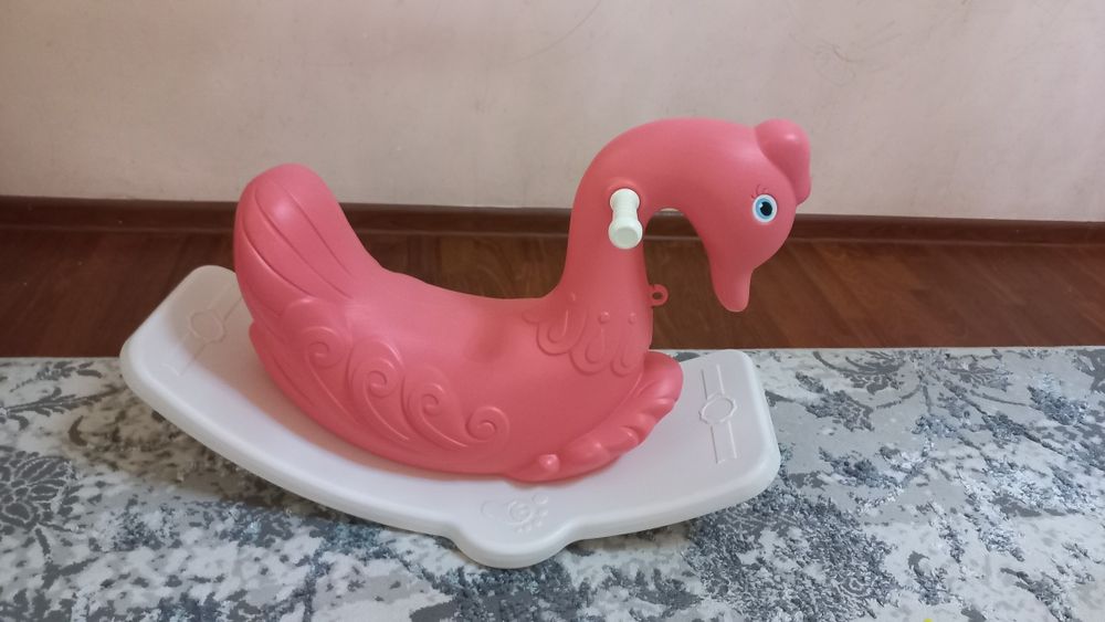 Продам лебедь качалку новая !!!