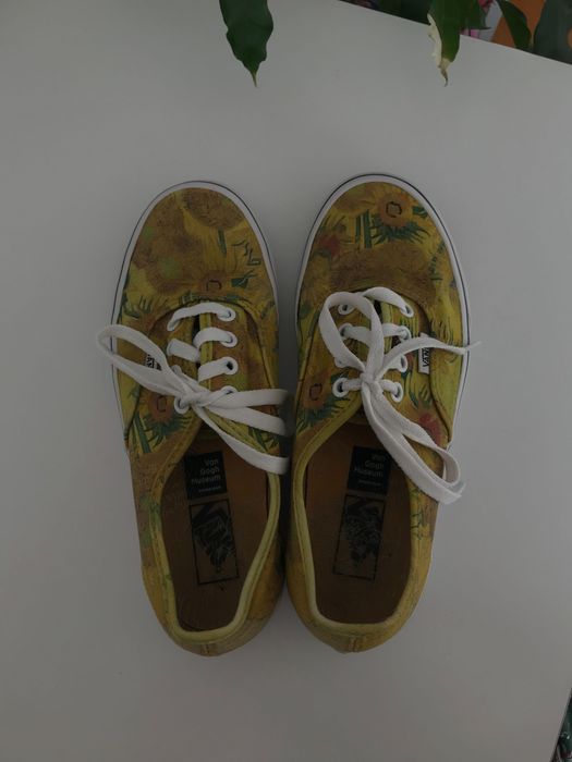 Papuci Vans- colecția Van Gogh mărimea 37
