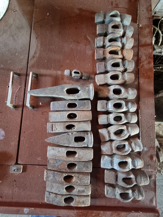 Продам топоры и молотки