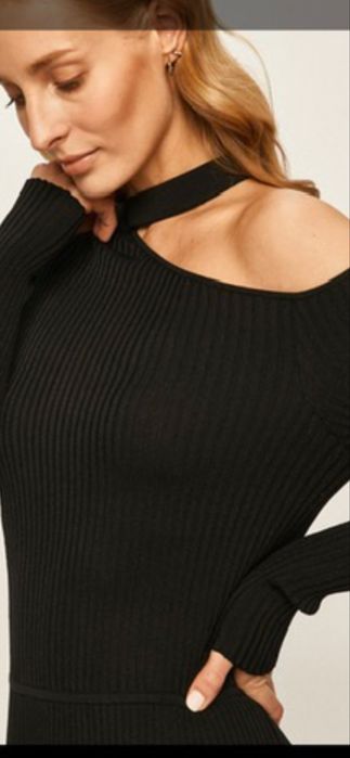 Patrizia Pepe уникална рокля плетово с красиво деколте и детайли