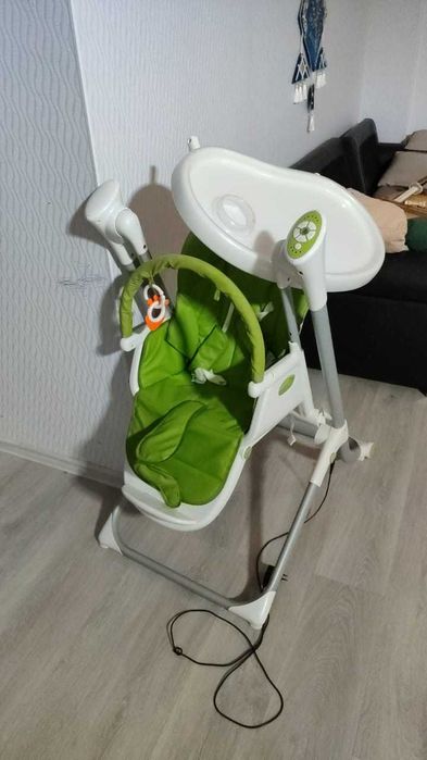 продам детский столик в очень хорошем состояний