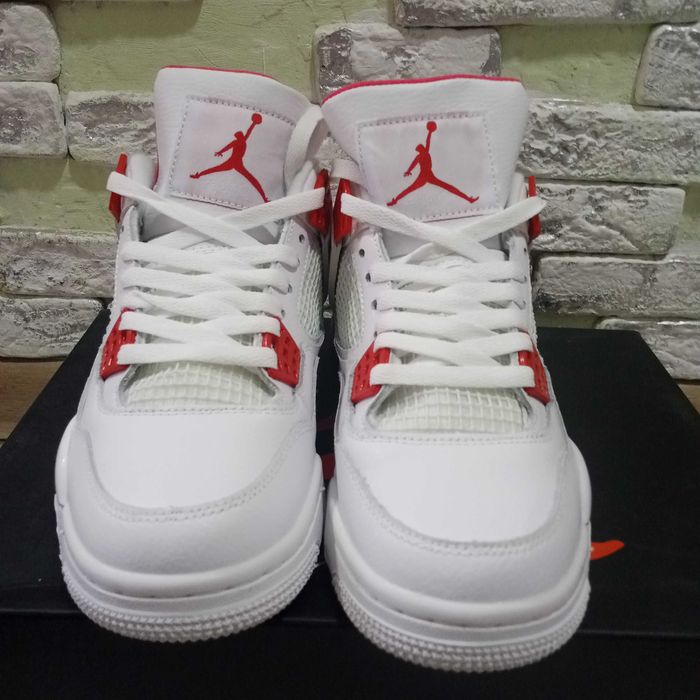 Кроссовки новые Jordan