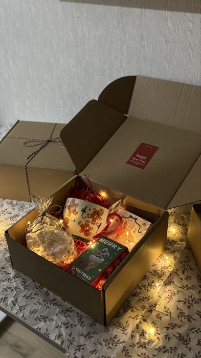 Подарочные наборы / боксы