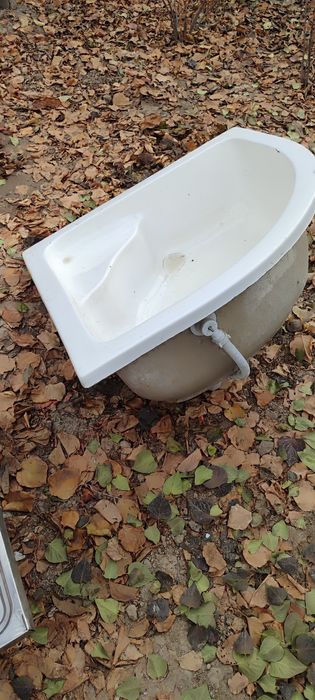 Ваная и железная раковина