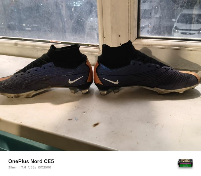 Продам бутсы айрзум