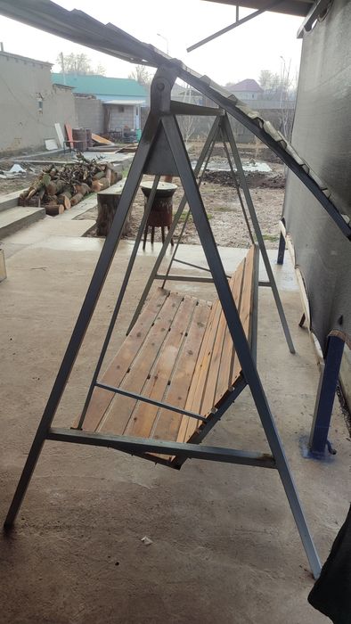 Качеля срочно самовывоз.Не большой торг.