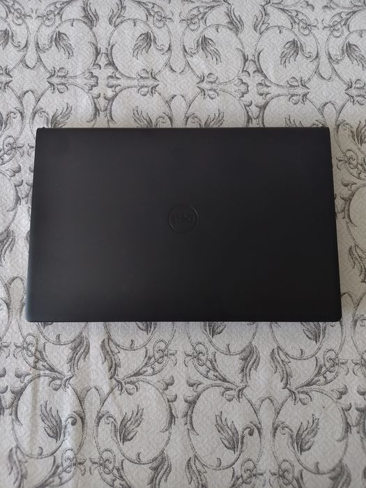 Ноутбук Dell Vostro 3520