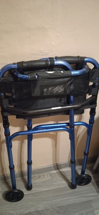 Опоры-ходунки с колесами