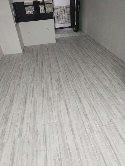 Таркет ламинат терамиз нархини келишамиз - Отделка / ремонт Ташкент на Olx