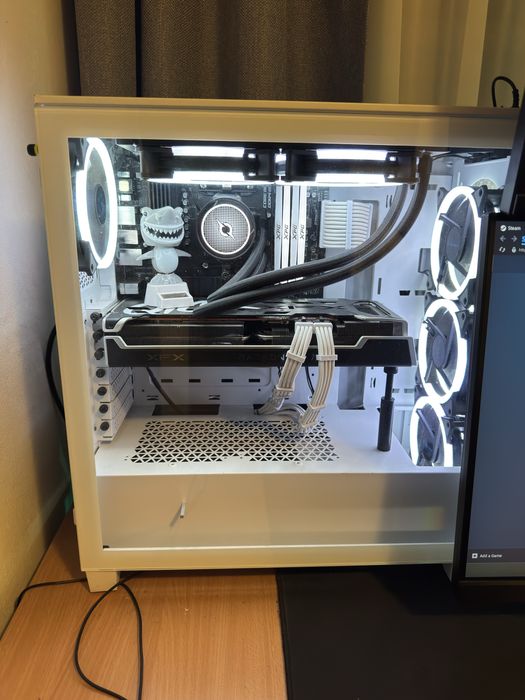 Setup Gaming – Ryzen 7 5700X | RX 6750 XT | 32GB RAM | 2 Monitoare