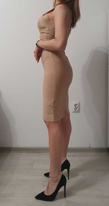 Herve Leger елегантна златиста рокля