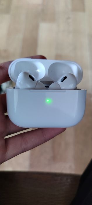 Продам новые AirPods Pro
