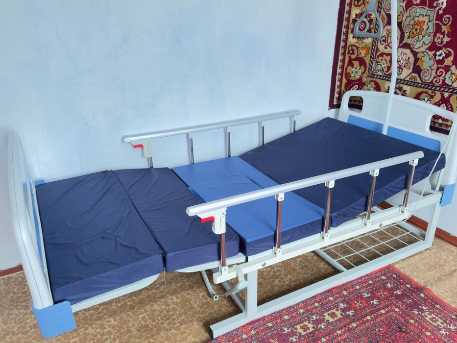 Медицинская кровать