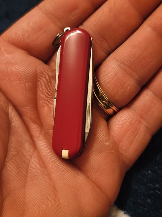 Briceag Victorinox Classic SD – Ediție de Colecție „Villiger Cigars”
D