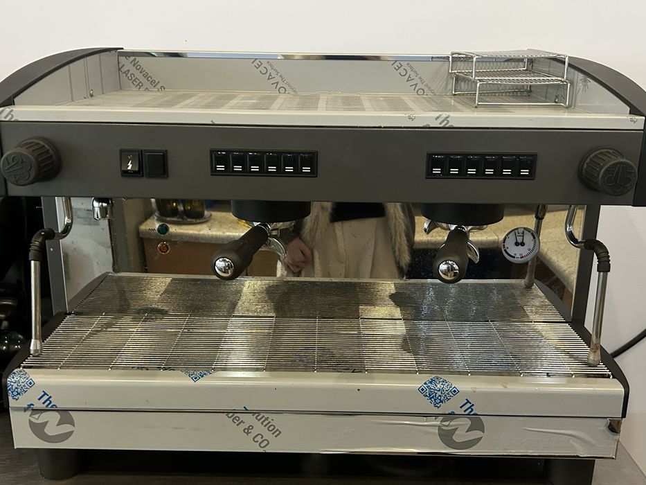 кофемашина robustezza ST2E - ST2E COMPACT и кофемолка cunill