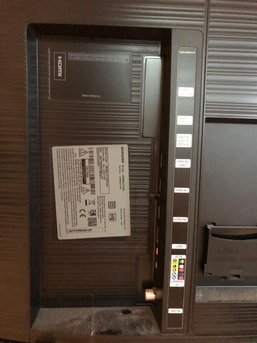 Vand televizor  Smart Samsung