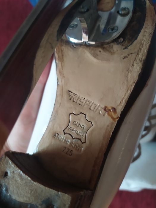 Фигурные коньки Профессиональные