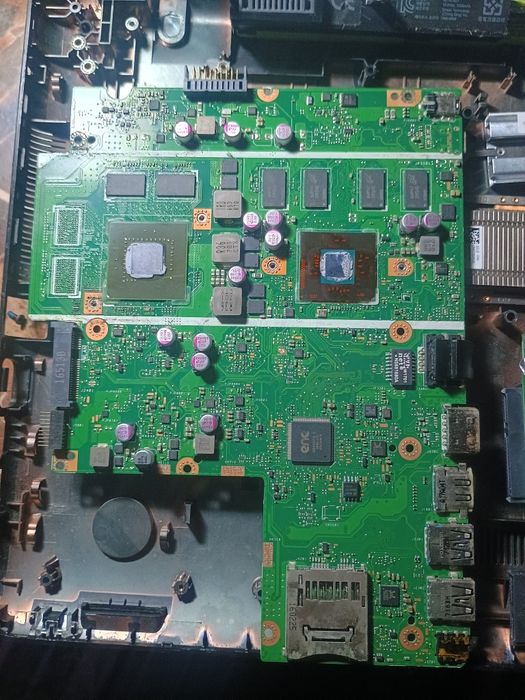 Piese laptop ASUS X541U placă de bază DEFECTĂ. Cooler, CD-ROOM, placă conexiuni, ecran, carcasă, heat sink, modul Wi-fi rețea, difuzoare, încărcător