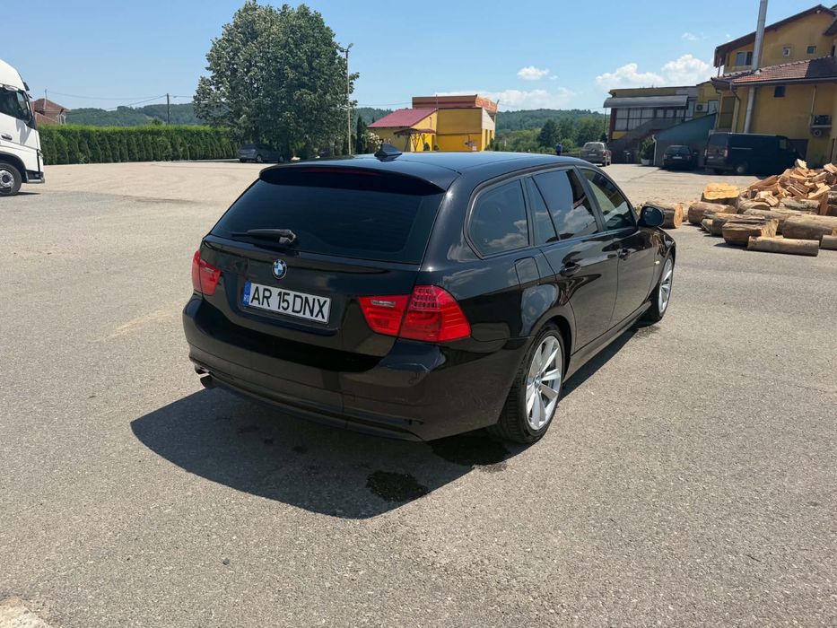 BMW Seria 3 2010 — imagine 2