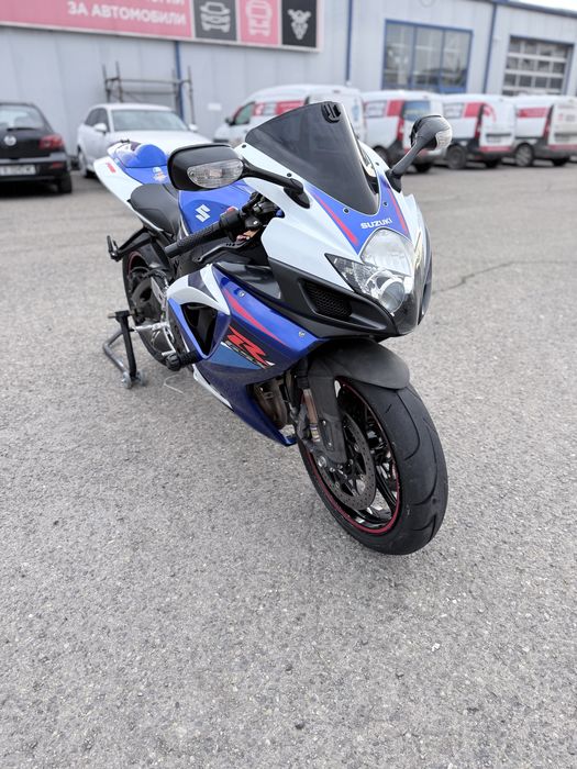 Suzuki GSX-R K7 750