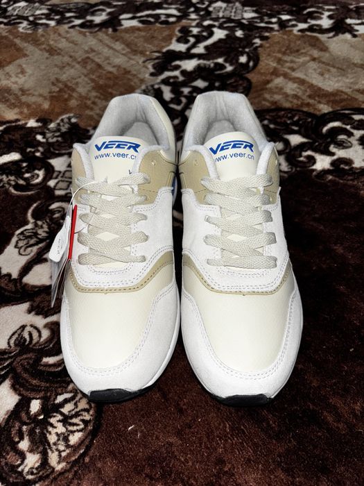 Adidasi Veer “Noi”