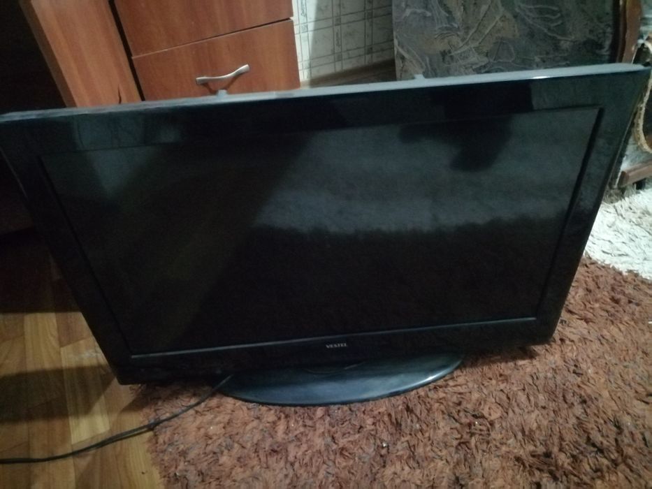 Телевизор на детали 32 дюйма