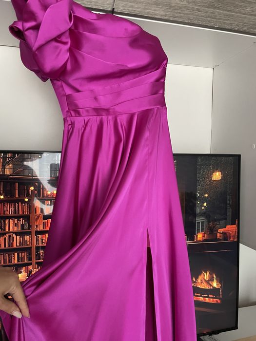 Rochie eleganta fucsia