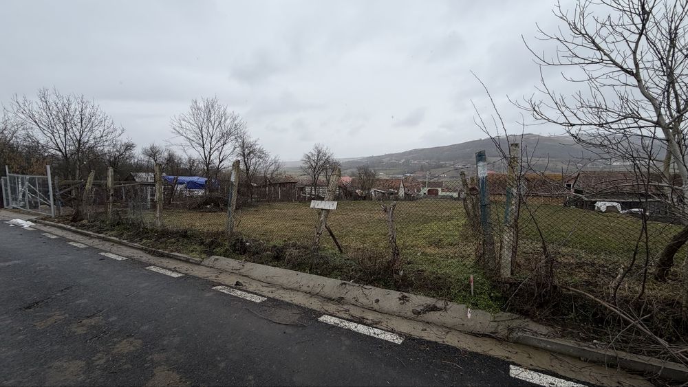 Teren intravilan de vanzare -Pauca 1352 mp / PUZ