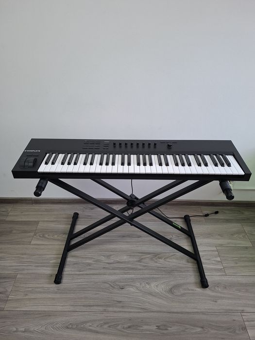 Claviatura Komplete Control A61