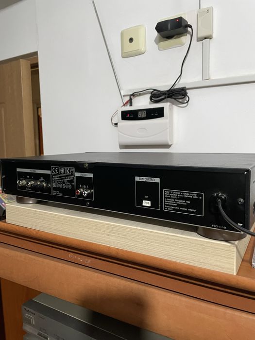 Cd player CDP 797 + Tuner cu RDS ST-s361