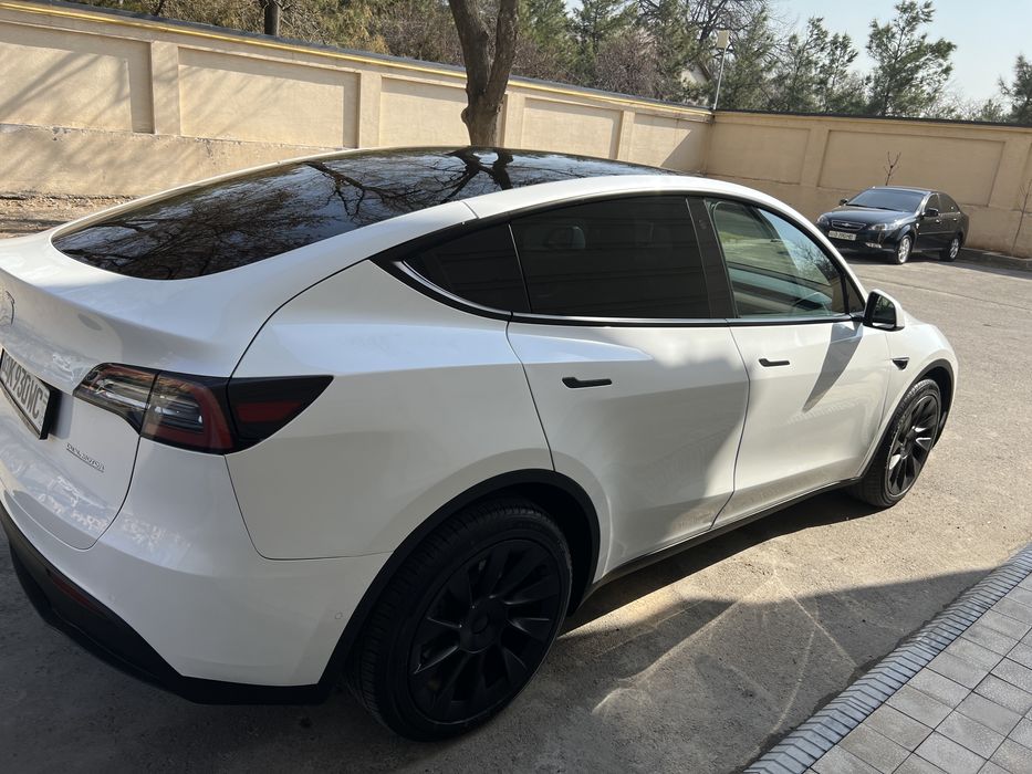 Тесла Y Dual Motor Longe Range 82kwh 4AWD 2022год / 23000км Американка