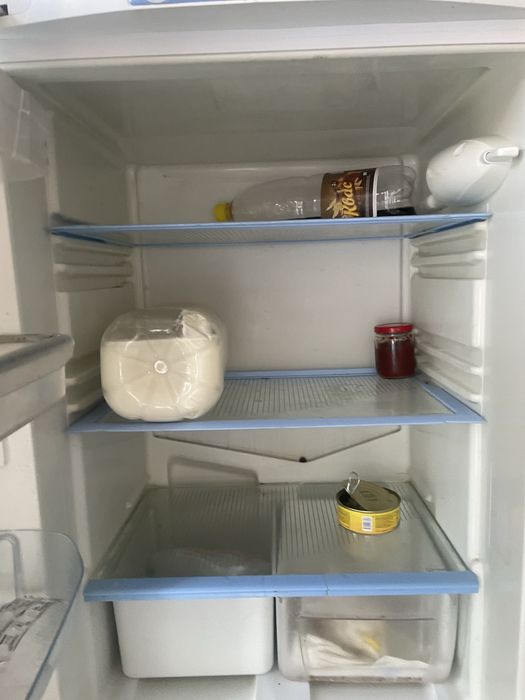 продам холодильник indesit