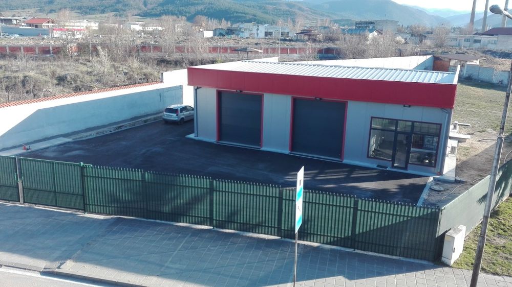 Продава - Отдава под наем хале