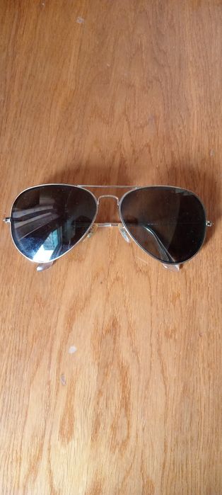 Солнцезащитные очки Ray-Ben Aviator
