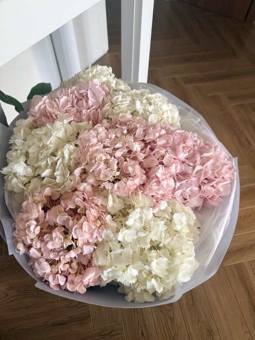 Большой букет гортензии