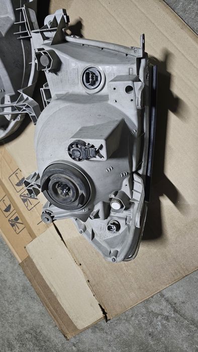 Фары на тойота такома