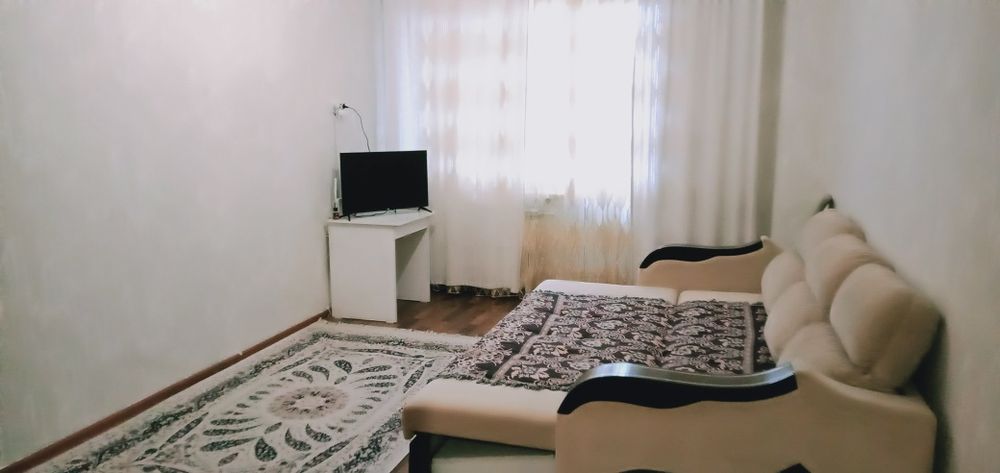 1ком кв Евразия, Встреча, Республика