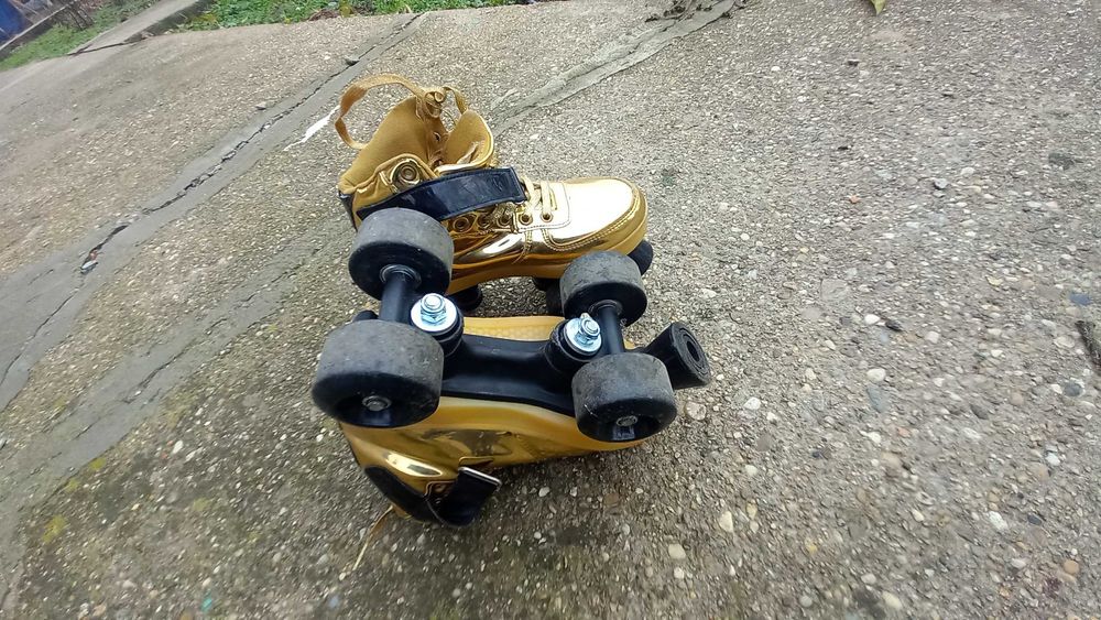 Детски оргинални ролери.