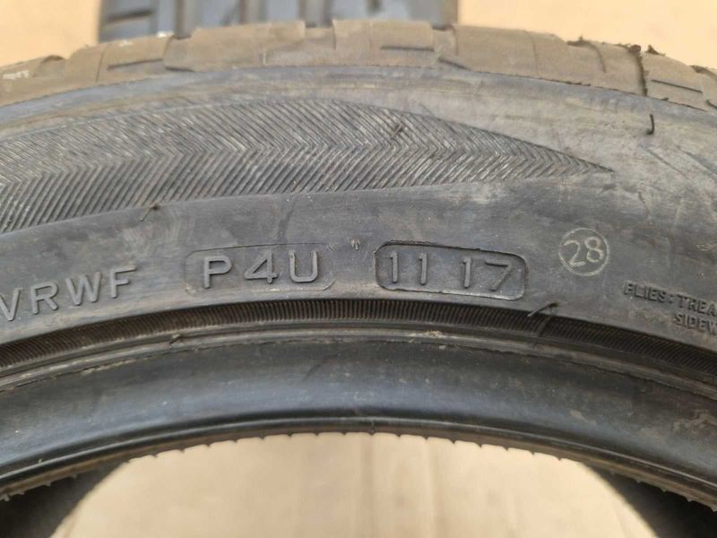 2 Bridgestone R18 255/45
летни гуми
DOT1117