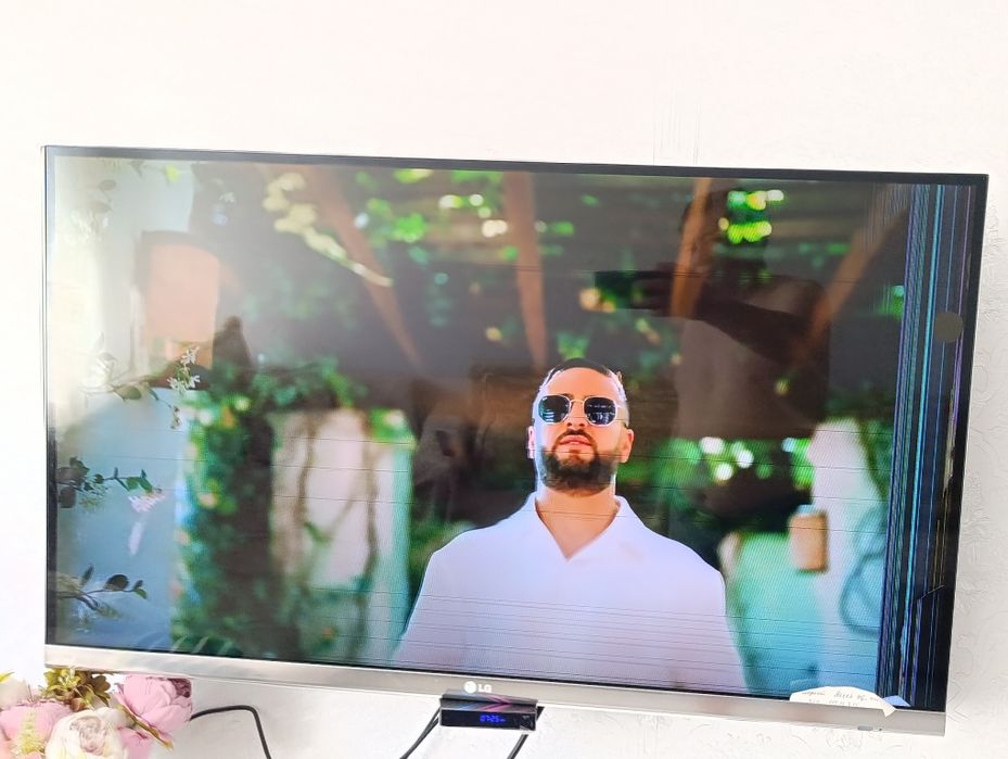 Продам телевизор LG