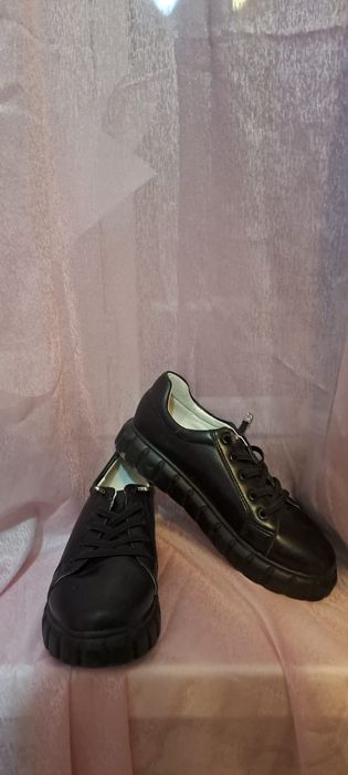 Туфли для девочки ,носили 1 раза