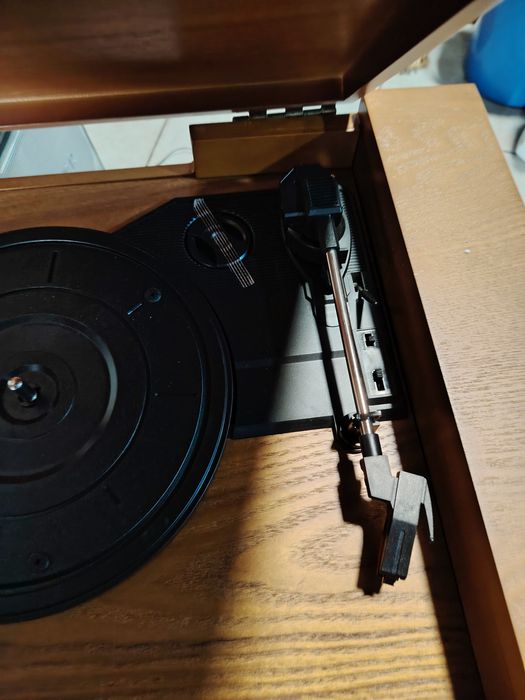 Музикалната система Denver MRD-51 в ретро дизайн