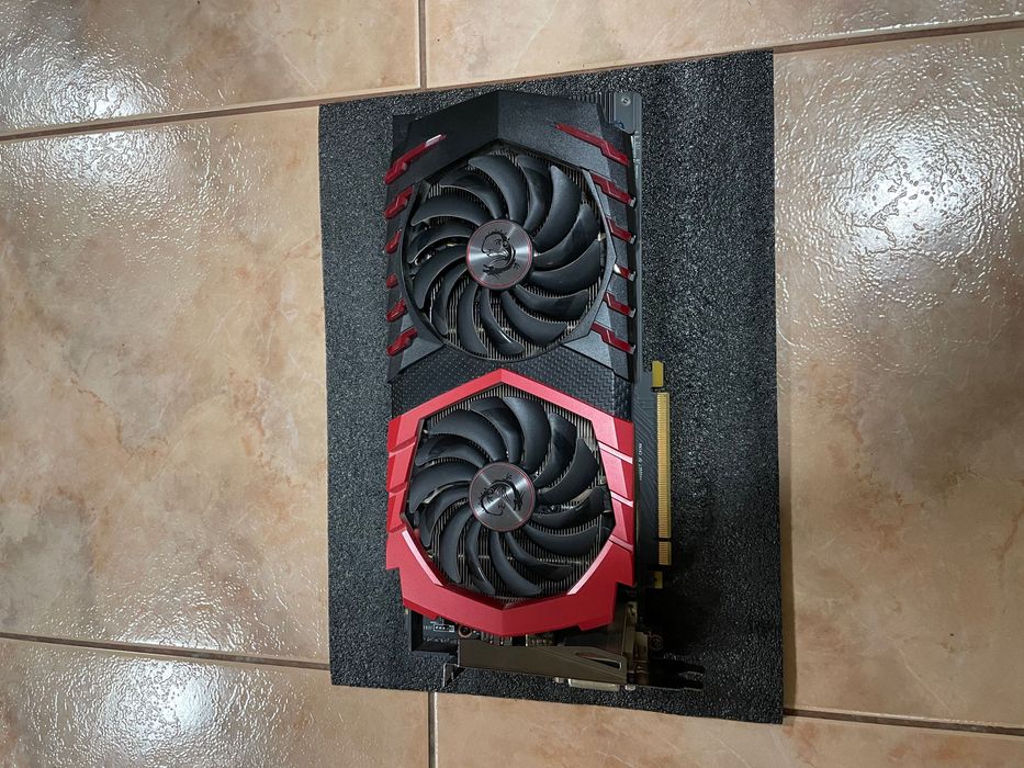 Видео карта MSI GeForce GTX 1080 GAMING 8G